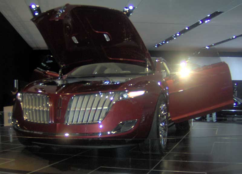 lincoln_mkr_front.jpg